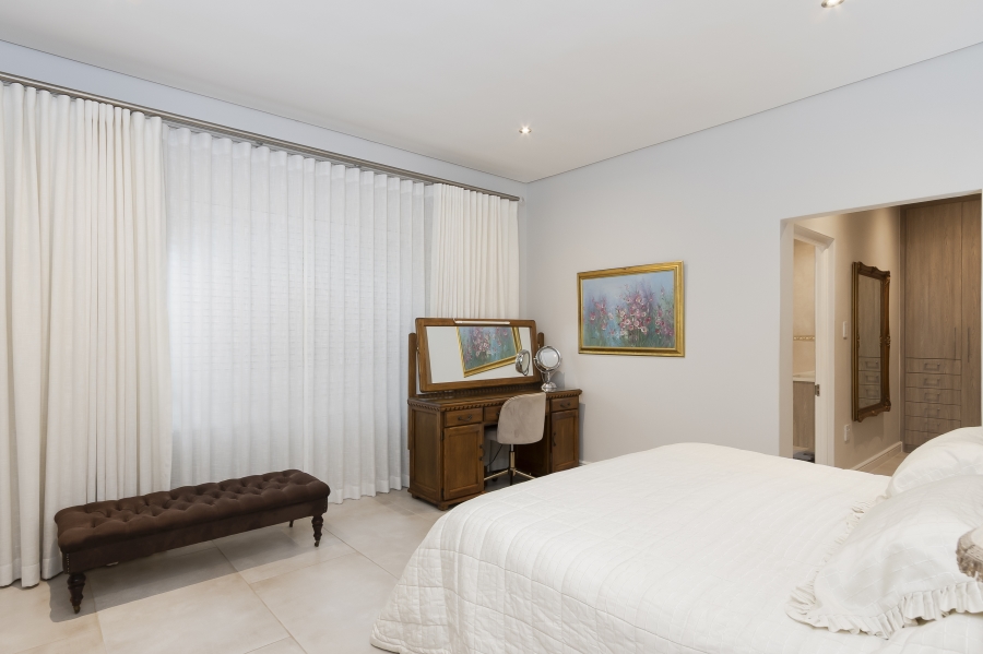 5 Bedroom Property for Sale in Dennegeur Western Cape